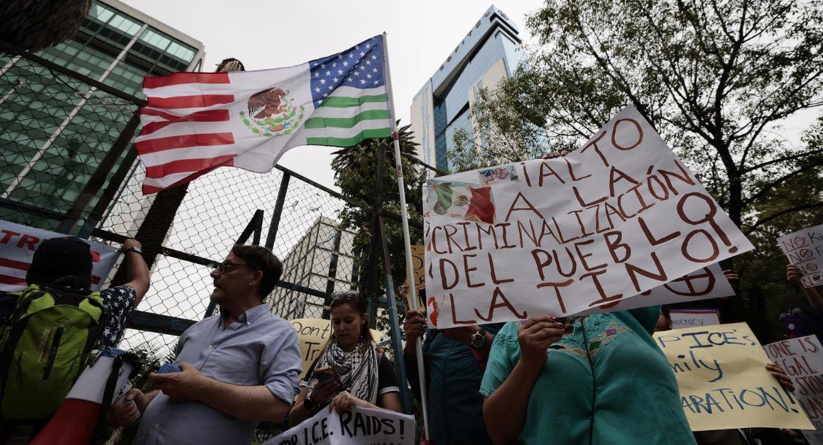 Protesta de latinos porque se criminaliza a los inmigrantes con este origen en los EE.UU. Foto: EFE
