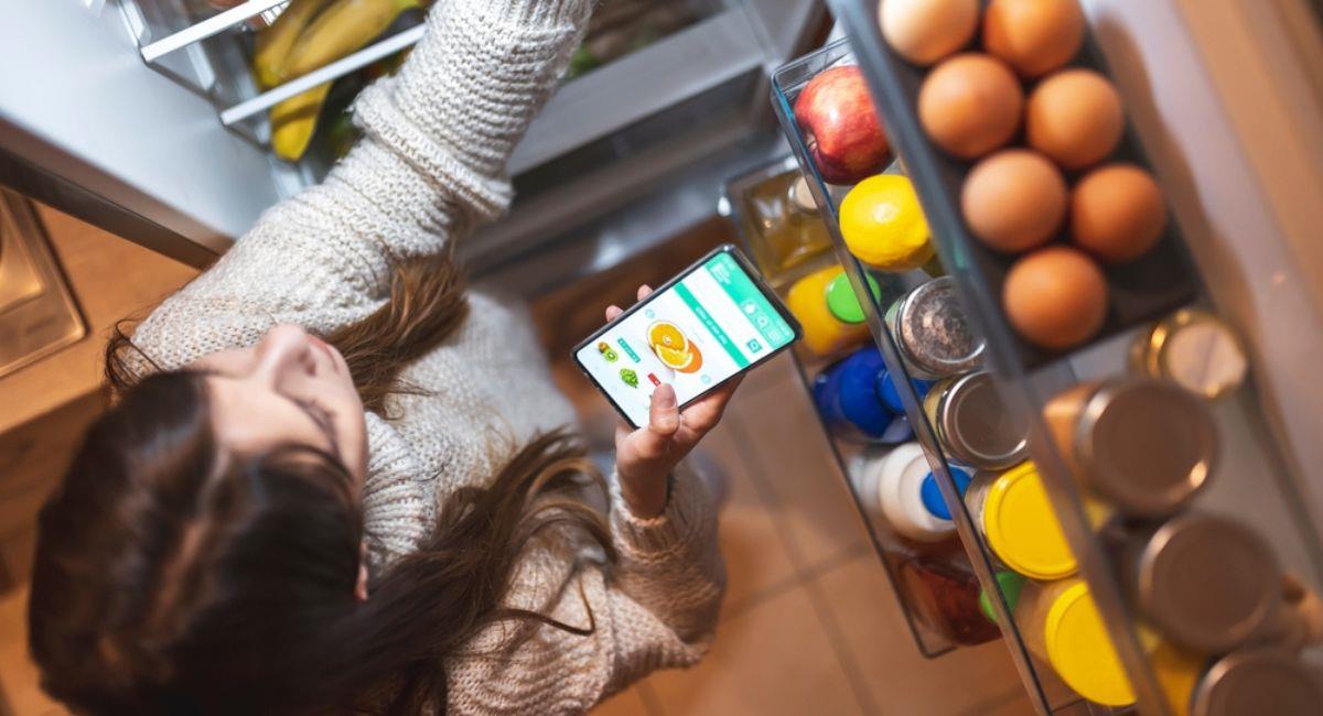 Aplicación permite que se disminuya el desperdicio de alimentos en establecimientos comerciales. Foto: Shutterstock Impact Photography