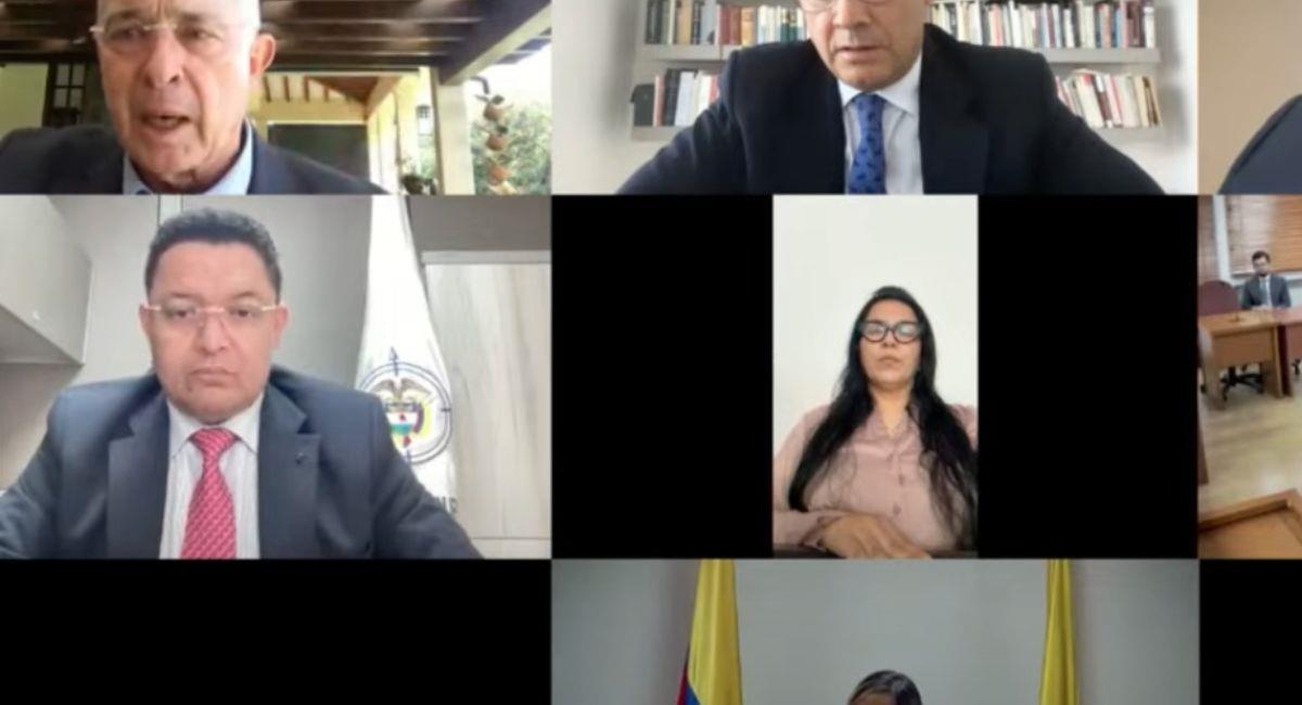 Álvaro Uribe se enojó con la jueza Sandra Heredia cuando está culpo a sus hijos de filtrar información. Foto: Youtube Captura de pantalla