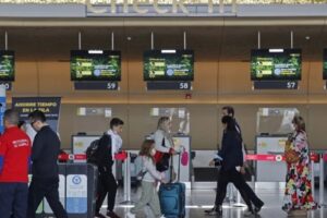 L&rsquo;alerte américaine sur l&rsquo;espace aérien vénézuélien affecte 1 500 passagers en Colombie