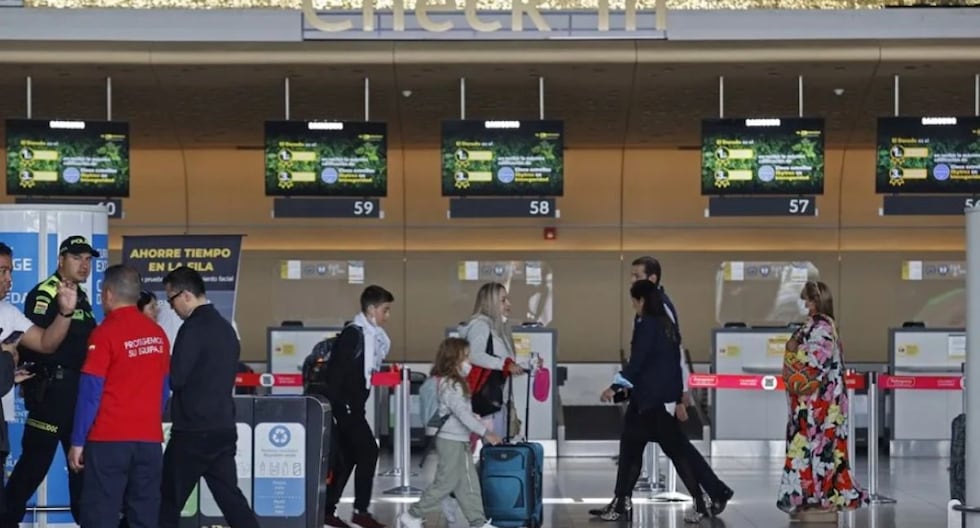 L'alerte américaine sur l'espace aérien vénézuélien affecte 1 500 passagers en Colombie