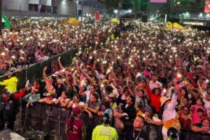 Aube intense et variée à la foire Chinita de Maracaibo