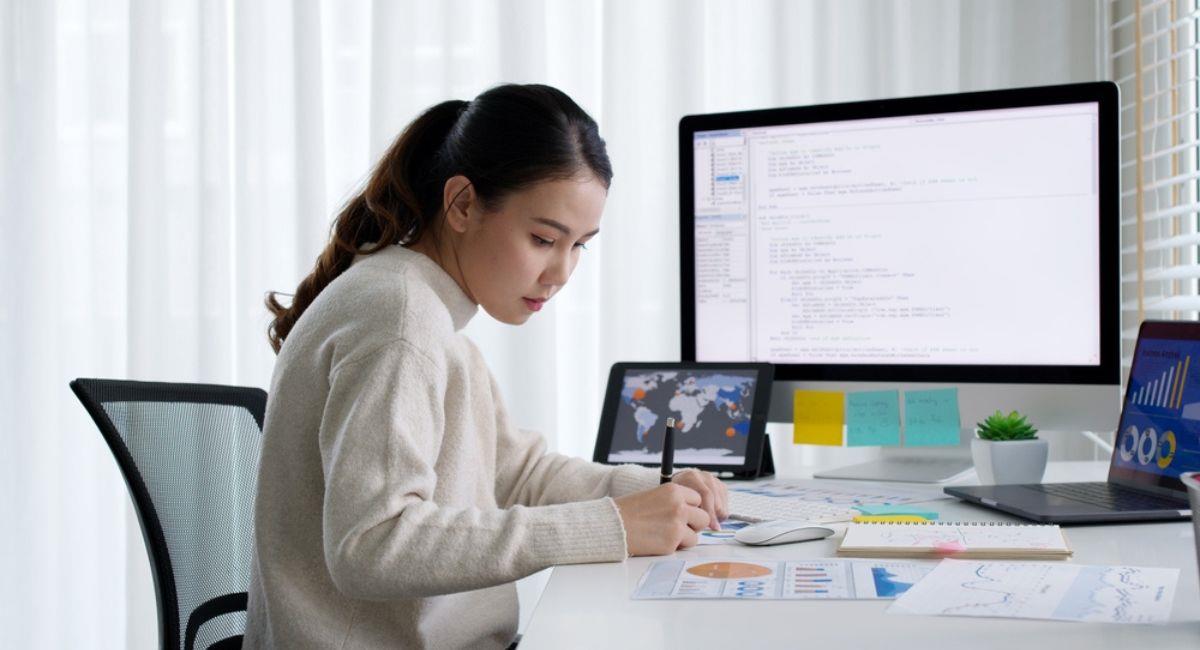Google beneficia a estudiantes de Colombia, Argentina y México con beca en posgrado. Foto: Shutterstock Chay_Tee