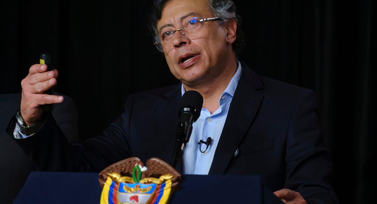 Gustavo Petro lamentó la muerte de menores en bombardeos a disidencias. Foto: Twitter @infopresidencia