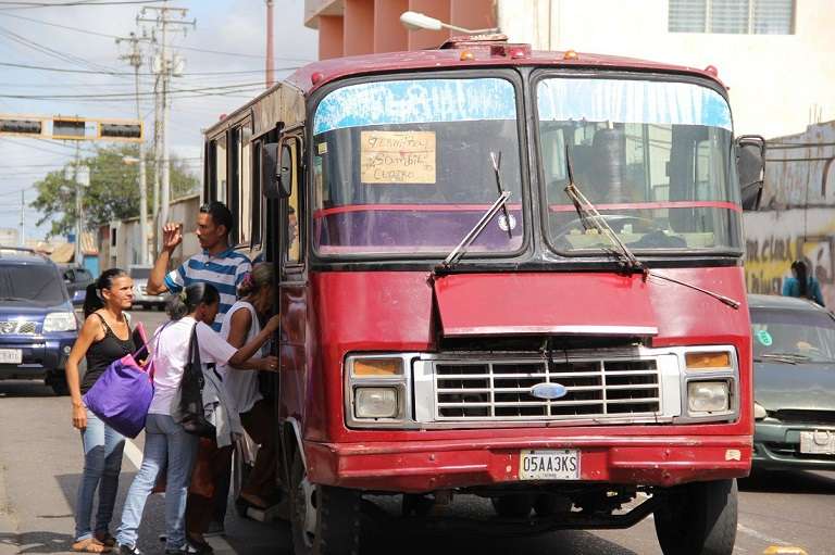 Polimaracaibo a arrêté 70 unités de transport pour augmentation des tarifs