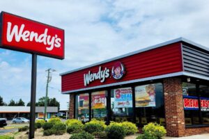 Wendy&rsquo;s coupe son réseau de restaurants et met en alerte les travailleurs colombiens aux États-Unis