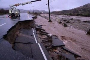 De fortes pluies et des risques de glissements de terrain marquent Noël