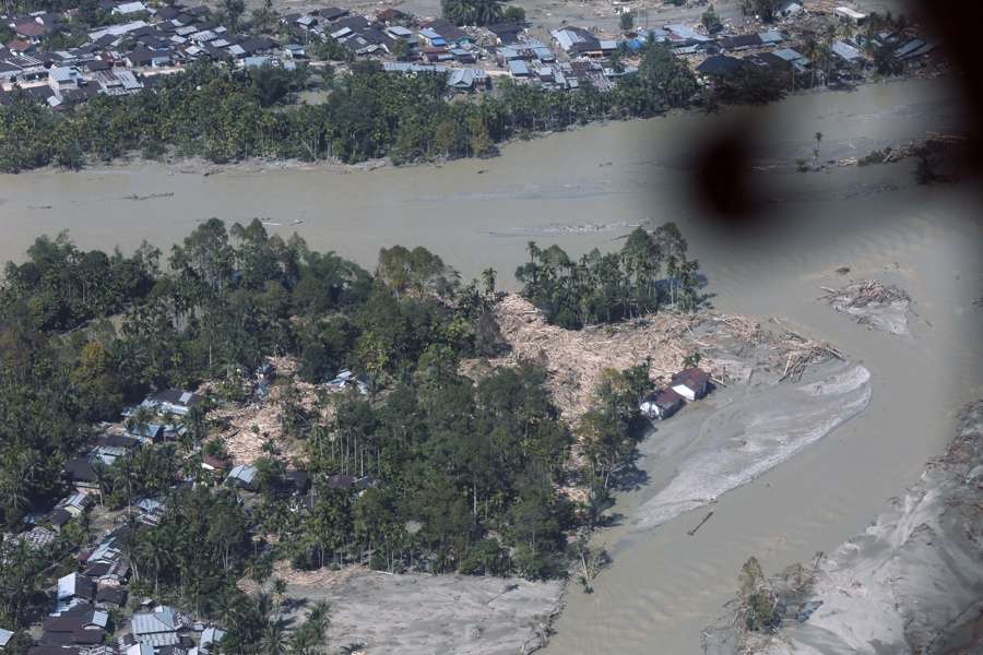 Le bilan des inondations s'élève à 914 morts