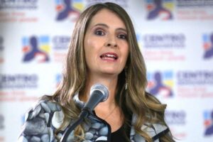 Paloma Valencia, candidate du Centre Démocratique, déclenche des réactions et des combats politiques