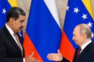Russie : les décisions de la justice américaine sur Maduro manqueront de légalité