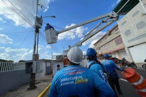Éclairage public récupéré avec deux mille lampes LED à Zulia
