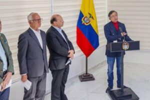 Le Bureau du Contrôleur général affirme dans un rapport sur la dette que le gouvernement de Gustavo Petro est « bien payé »