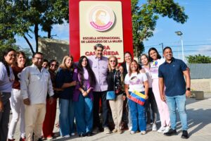 Maduro inaugure l&rsquo;école internationale de leadership féminin Nora Castañeda