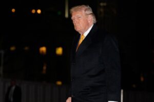 Trump a déclaré que le Venezuela lui donnerait entre 30 et 50 millions de barils de pétrole.
