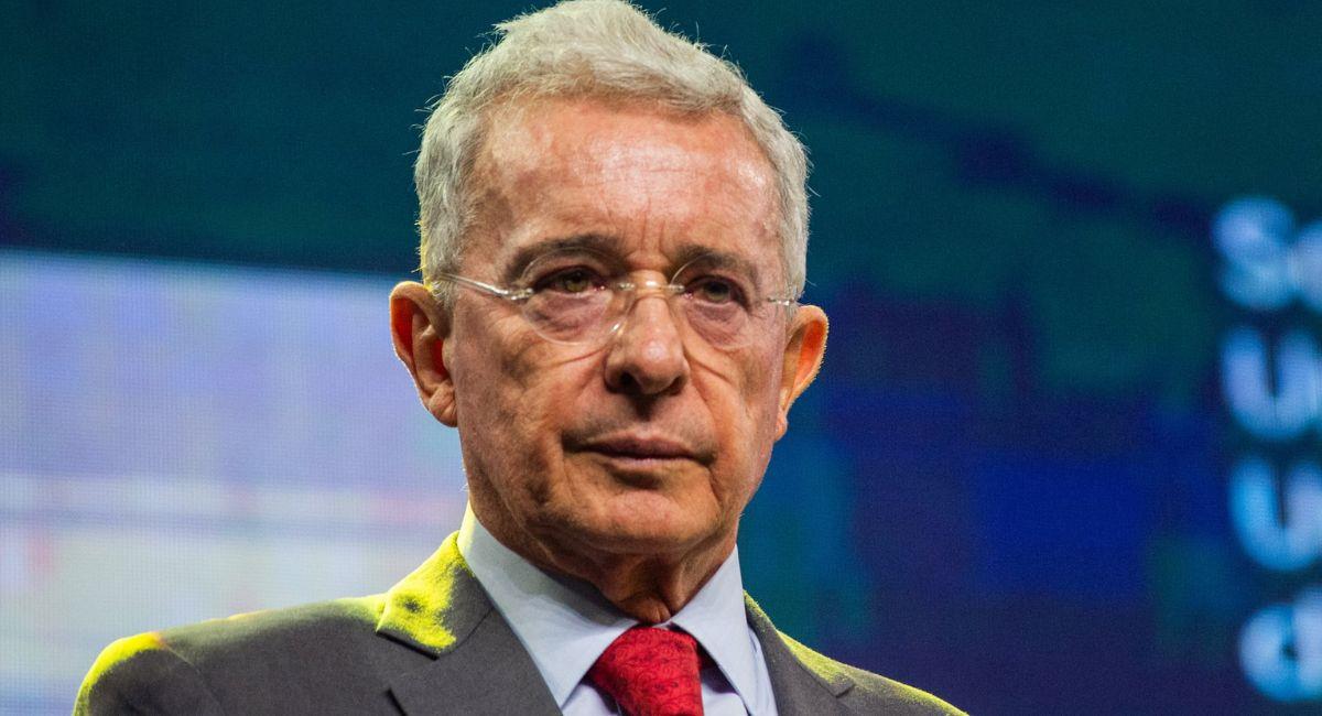 Álvaro Uribe Vélez se refirió a advertencias sobre un supuesto plan para encarcelarlo. Foto: Twitter El Electoral Colombia