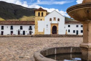 Villa de Leyva prépare la célébration du Nouvel An avec de la musique et des feux d&rsquo;artifice sur la Plaza Mayor