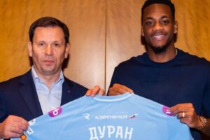 Ce serait la date de ses débuts avec le Zenit
