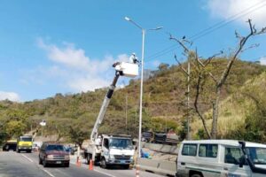 Ils installent 112 lumières LED dans la section La Bonanza de Charallave