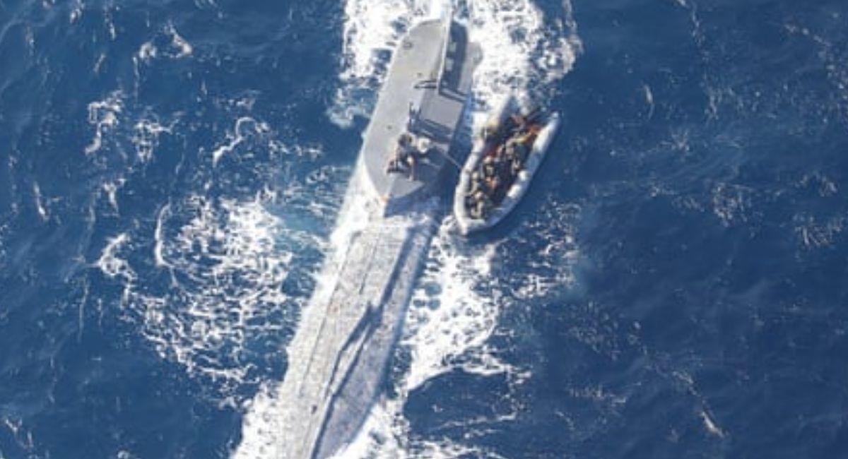 Submarino cargado de cocaína fue interceptado en operación internacional. Foto: Twitter @StateINL