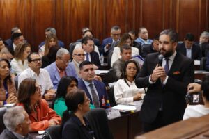 Maduro Guerra: nous devons garantir que la politique se fasse sans violence