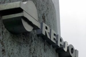 Repsol se prépare à reprendre ses activités au Venezuela et à augmenter sa production de 50 %
