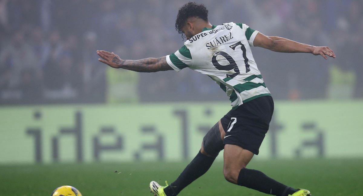 Luis Javier Suárez llegó a su gol número 18, lo que lo ubica en la segunda posición de la tabla de anotadores. Foto: EFE