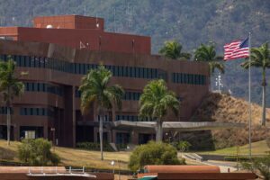 Les États-Unis reprennent officiellement les opérations de leur ambassade au Venezuela