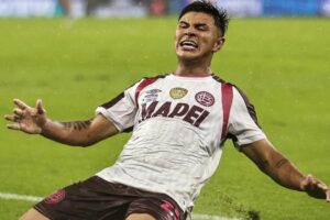 Avec un but épique, le « petit » Lanus a battu le « géant » Flamengo