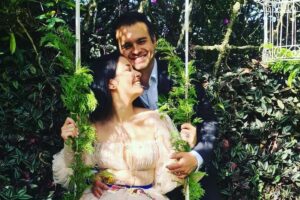 Daniela Alvarado et José Manuel Suárez disent au revoir à leur petite Cordelia
