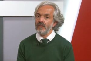 Juan Daniel Oviedo demande à Paloma Valencia de se distancer d&rsquo;Uribe si elle le veut comme vice-président