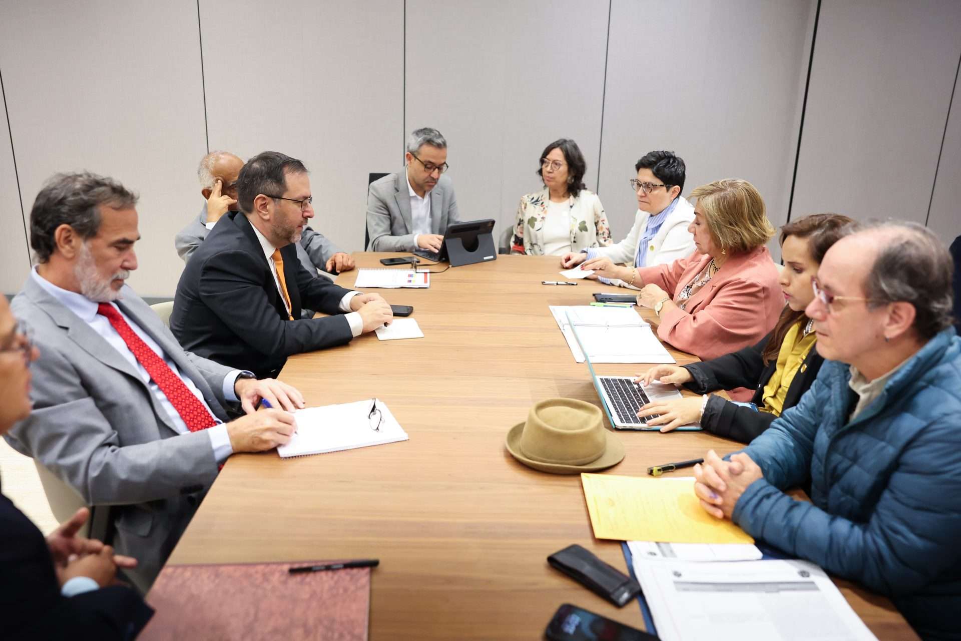 Le Venezuela et la Colombie installent des tables de travail sur la sécurité, le commerce et l'énergie