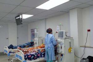 Le système public compte 176 salles de dialyse actives