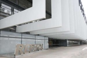Repsol cherche à tripler sa production de pétrole brut après avoir repris ses opérations au Venezuela