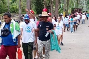 Des touristes internationaux visitent Guarenas pendant la Semaine Sainte