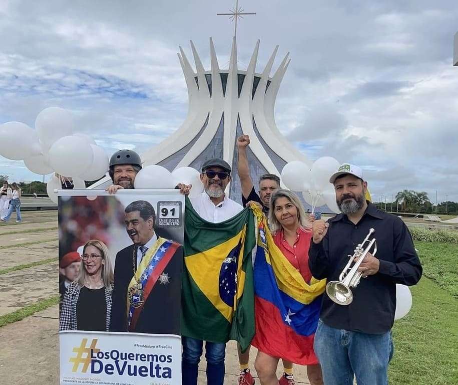 Au Brésil, ils exigent la libération de Maduro et Flores 3 mois après l'enlèvement