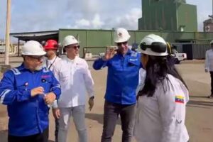 Ils surveillent les progrès du complexe pétrochimique Hugo Chávez à Carabobo