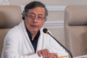 Le New York Times nie l&rsquo;ouverture d&rsquo;une enquête contre Gustavo Petro aux États-Unis