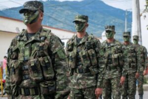 Le président Gustavo Petro annonce la fin du service militaire obligatoire en Colombie