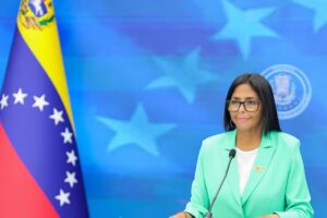 Le président du Venezuela promet une augmentation de salaire « responsable » à partir du 1er mai