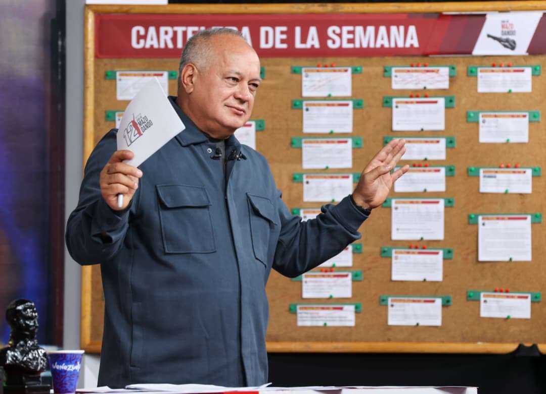 Cabello dénonce le financement de campagnes numériques pour manipuler le cas Quero Navas