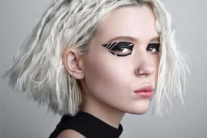 Des cheveux avec de la personnalité