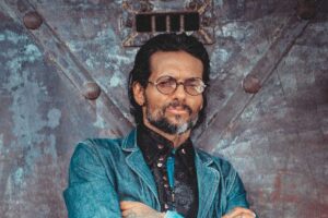 Draco Rosa retrouve « le pouls de la vie » dans son nouvel album