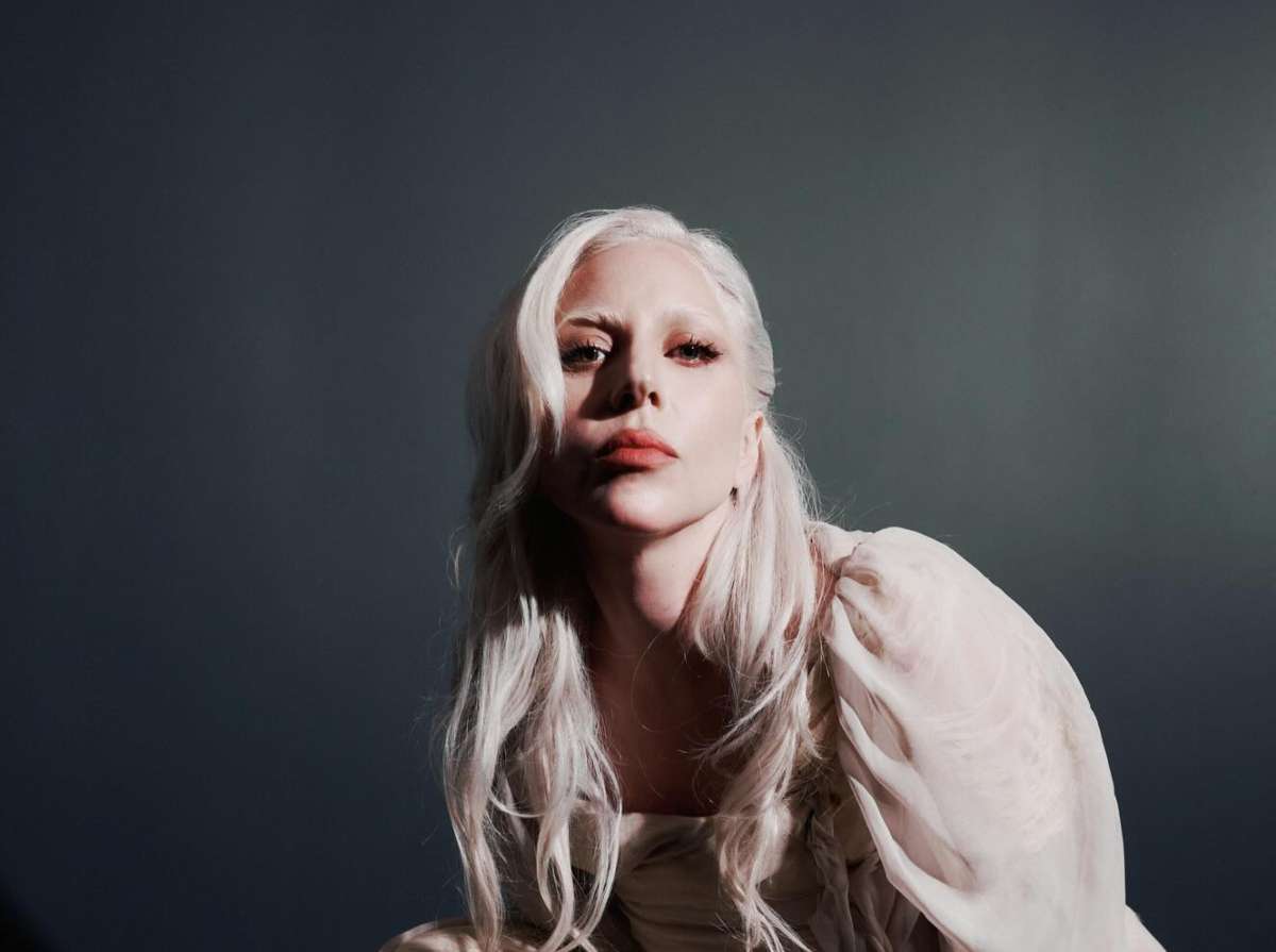 Lady Gaga, Apple Music, Mayhem
