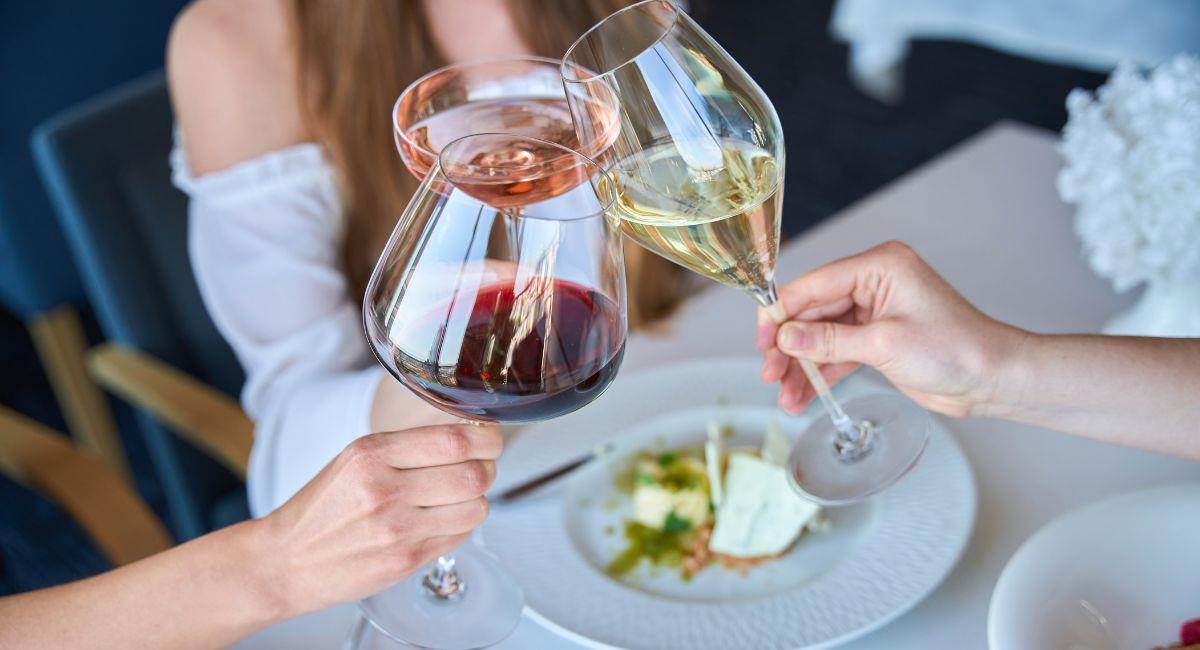 En Colombia se encuentra un vino de calidad a un precio muy económico que cuenta con reconocimiento internacional. Foto: Shutterstock YAKOBCHUK VIACHESLAV