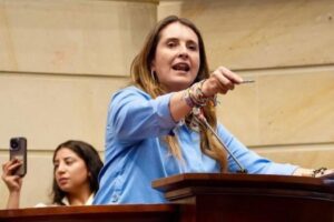 Paloma Valencia répond à Petro après les critiques et publie une vidéo avec de sévères accusations