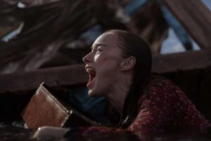 Phoebe Dynevor sur « Onslaught » : « Il contient un message important »