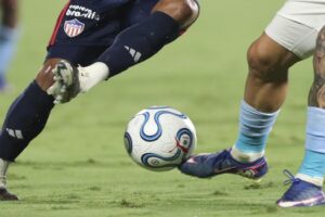 Pibe Valderrama a donné de bons conseils à Jermein Peña après le carton rouge avec Junior à Libertadores