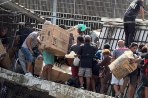 Le pillage et le désespoir marquent l&rsquo;urgence au Venezuela après les tremblements de terre