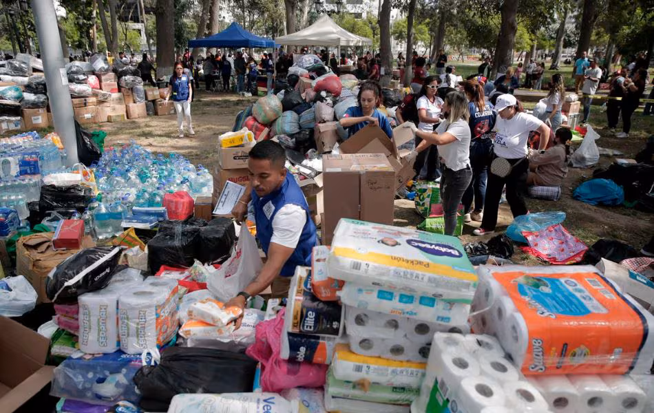 La communauté vénézuélienne du Pérou collecte des dons pour soutenir les personnes touchées par les tremblements de terre. (Photo : Julio Reaño/@photo.gec)