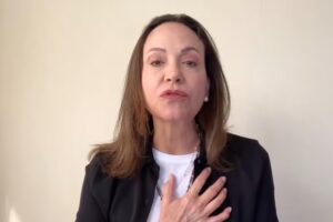 María Corina Machado accuse le gouvernement d’empêcher son retour pour aider les victimes du tremblement de terre
